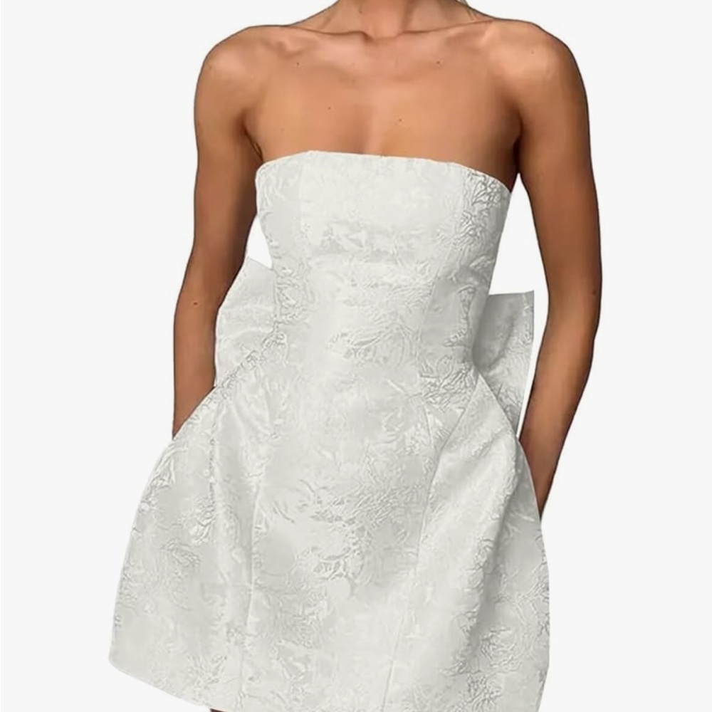 White Strapless A-line Dress with Bow